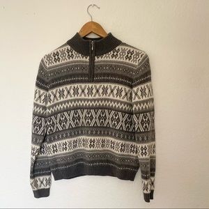 Beautiful overthrow sweater with zipper.